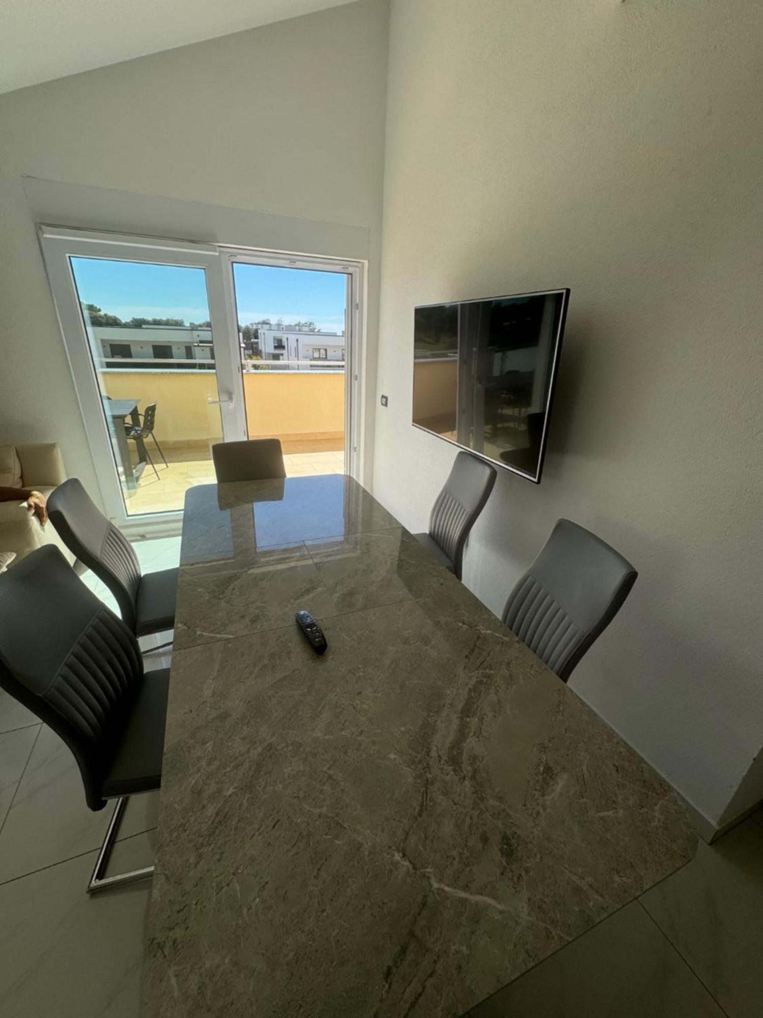 Funtana Appartements An Der 1 Reihe Vom Meer المظهر الخارجي الصورة
