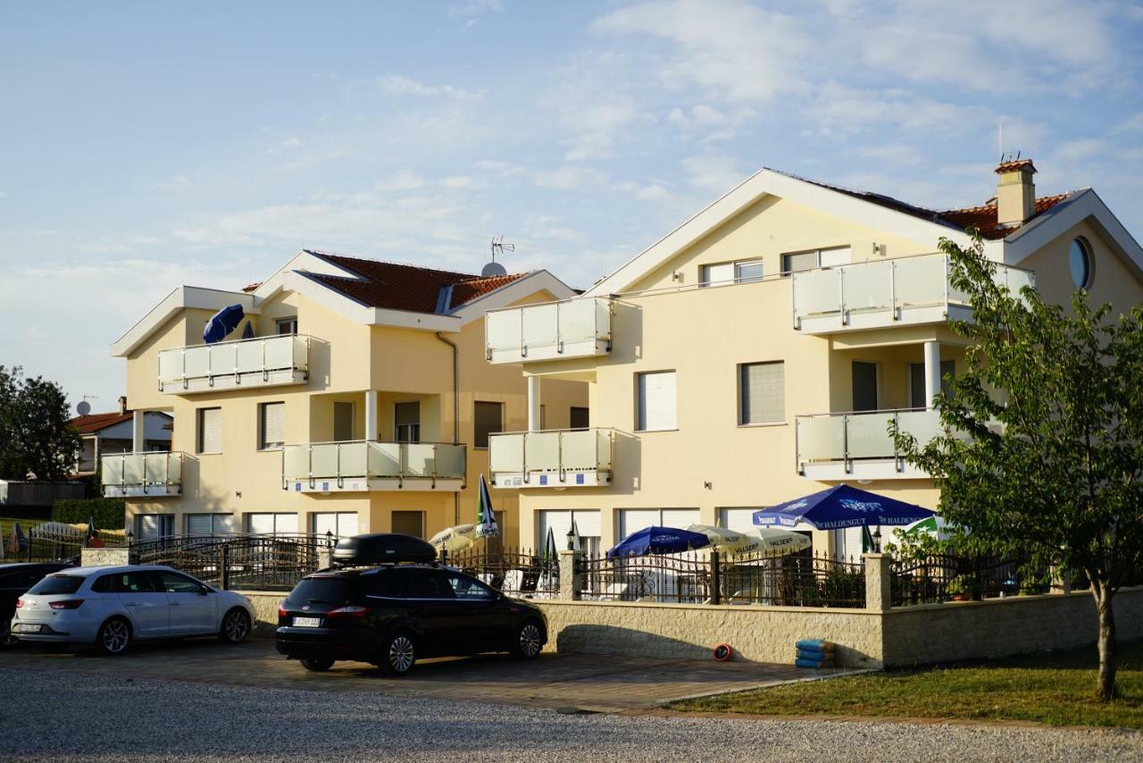 Funtana Appartements An Der 1 Reihe Vom Meer المظهر الخارجي الصورة